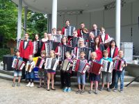 Das Akkordeonorchester Klingenthal und die Kleinen Harmonisten