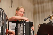 Aufgenommen im Orchester wurde Paula Reich als neues Mitglied